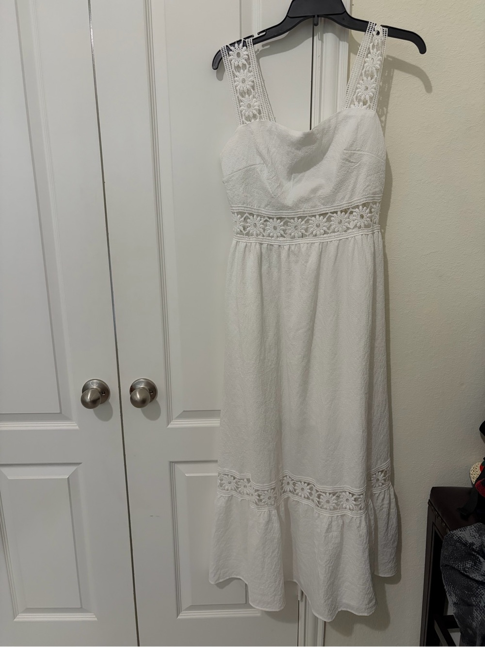 White Lace-Trim Sundress - Women's Sleeveless Summer Dress